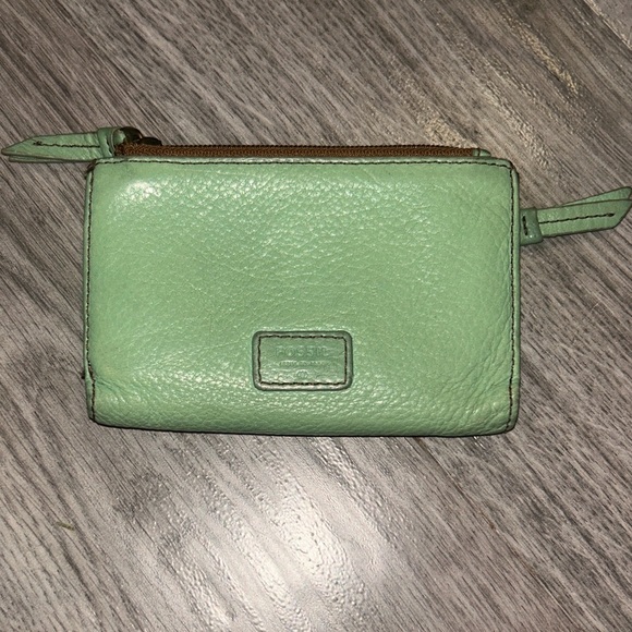 Fossil Green Leather Wallet - Picture 7 of 7